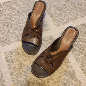 Size 9 brown Clarks Sandals